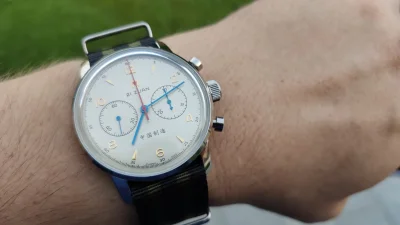 Shegis - I przyleciała mewa zza oceanu. 42mm bo 38 by zniknęło na moim nadgarstku :)
...