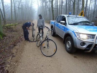 BaronAlvon_PuciPusia - Rowerzyści w Puszczy Białowieskiej na części trasy Green Velo ...