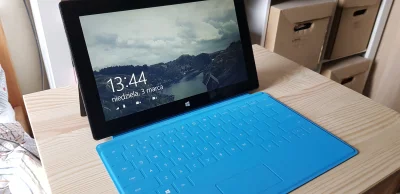 Saeglopur - Chciałby ktoś pierwszej generacji Surface z Touch Cover? Windows RT niest...