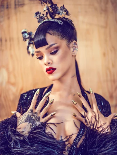 rozowyreptilianin - #rihanna #bojowkarihanny #ladnapani
Chiński Harper's Bazaar 2015