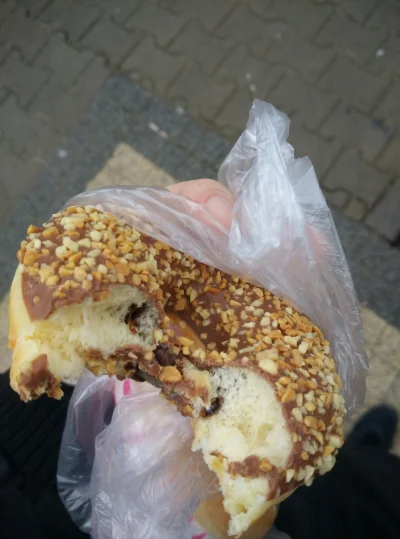 polik95 - Poletzam donuty z biedry za 1,49zl :v
#biedronka #donut #