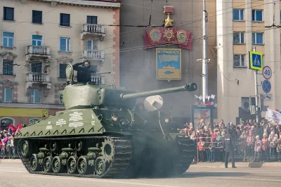 Zwiadowca_Historii - Hokus pokus i już 2 lata później jedzie sobie na paradzie...