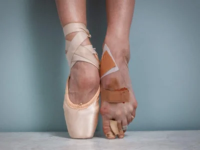 Zdejm_Kapelusz - Stopy baleriny. 

#fotografia #stopy #taniec #balet