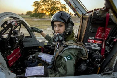 stahs - Pakistanka za kierownicą:

#islamizacja #aircraftboners #feminizm