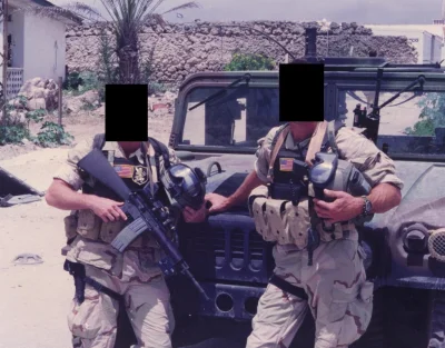 johann89 - Klimatyczne zdjęcie. SEAL Team Six w Somalii w 1993. Wasdin w swojej książ...