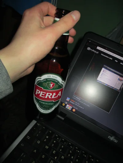 A.....n - Piję sobie piwo.

#piwo #perlachmielowa #lublin #milydzien #oswiadczenie


...