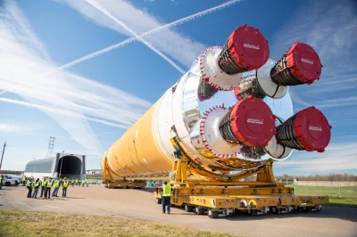 yolantarutowicz - Fabrykę opuścił główny stopień rakiety Space Launch System (SLS), k...