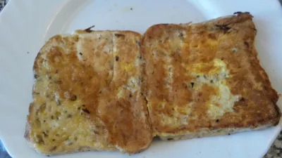 czysta - Kto lubi chleb w jajku daje plusa! 

#gotujzwykopem #foodporn #jedzenie