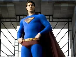 tymin - @real_zielak: To Supermen zakładał majtki na kalesony.