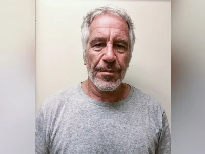 jerzu21 - Debesta ten tego. Na zdjęciu Jeffrey Epstein miliarder który wczoraj popełn...