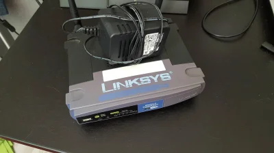 karpas - Robię małe sprzątanie i znalazłem dawno nie używany router - Linksys WRT54GL...