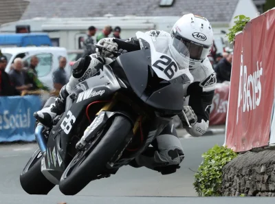 o.....o - #isleofman TT
#motocykle 

Dzieje się ...niestety w negatywnym sensie :
...