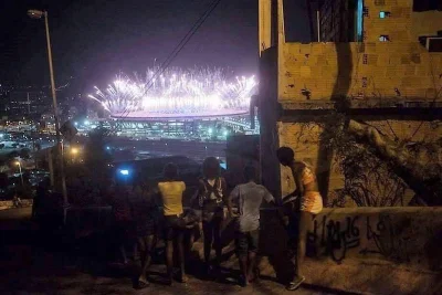lukasz-koko - Zdjęcie nie moje, ale łapcie. Taki kontrast igrzysk w Rio. Osobiście na...