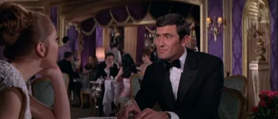 jos - @BrewNet: W filmie „W tajnej służbie JKM” (1969) Lazenby też używa muszki.