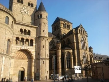 praktycznyprzewodnik - #trewir w Niemczech: wśród najpiękniejszych miast Europy http:...