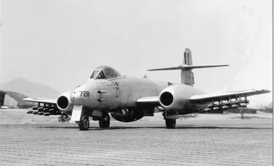 d.....4 - Gloster Meteor 

#samoloty #aircraftboners