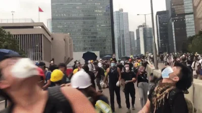 cheeseandonion - tymczasem w #hongkong swietnie sobie radzą z gazem...

#swiat #pro...