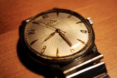 t.....o - Dostałem dzisiaj od ojca prezent 
Zegarek mojego dziadka - jako fan zegark...