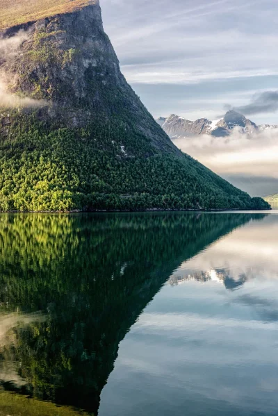 Mesk - Romsdal fjord Rёuma, Norwegia 
#earthporn #azylboners #norwegia #podroze #gor...