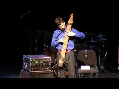 PanWiatrak - Hmmm stylem grania podobna do Chapman Stick'a.