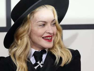 S.....r - Co ta Madonna to ja nawet nie 

#madonna #zlotezeby #zeby #piosenkarka #muz...