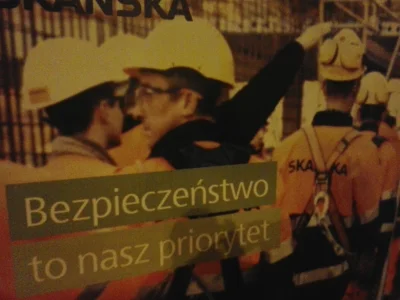 Master21 - Czy tylko ja widzę na reklamie ziomka wykonującego hitlerowski gest?

#hit...