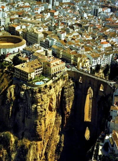 S.....t - Ronda miasto w Hiszpani. Przyznam, że robi wrażenie.
#hiszpania #podroze