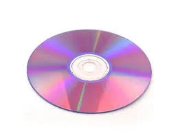 plusem-wyklety - @arnold-gruszka: Fake. Każda płyta cd, dvd czy br ma dziurkę w środk...