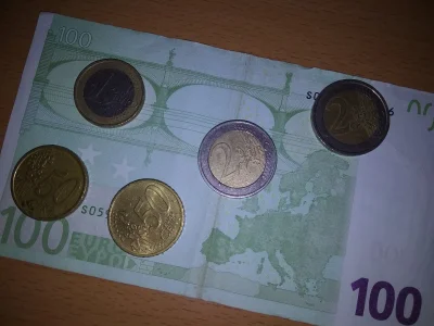 g.....i - 116 euro. 

Za sto szesnaście euro miesięcznie ten kraj został sprzedany na...