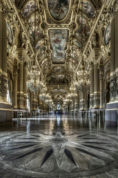 H.....s - Foyer Opery w Paryżu.

#architekturaboners #katolicyzmboners #katolicyzm
