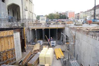 BartlomiejS - Na koniec pierwsze zdjęcie podziemnej ulicy parkingu podziemnego dworca...