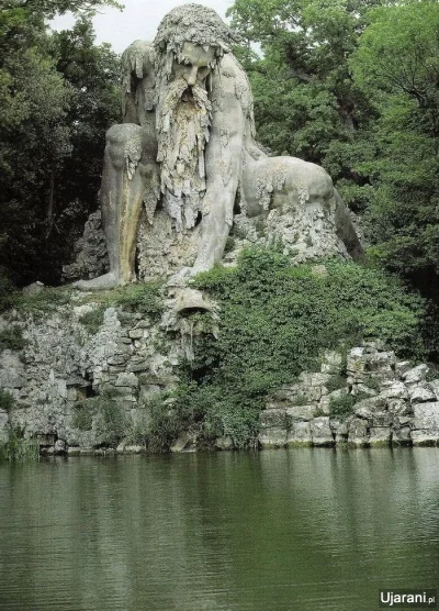 Pshemeck - Appennine Colossus, Florencja, Włochy

#wlochy #gory #whocares #rzezba #by...