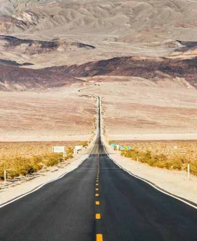 J.....y - Droga do Doliny Śmierci w Kalifornii.

Żadnych limitów prędkości, szybki ...