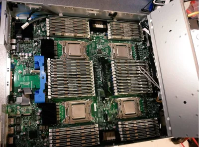 ilem - #komputery #ciekawostki
Tak wygląda 1 TB RAM