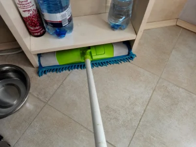 lukas2401 - Aż chce się myć podłogi (ʘ‿ʘ)
#nieboperfekcjonistow
