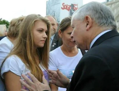 SlenderCzester - Marysia S, która masakrowała Tuska parę lat temu mówiąc mu, że jest ...