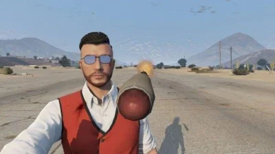 nobody_here - #gtav #selfie #photobomb ( ͡º ͜ʖ͡º)