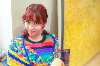 XKHYCCB2dX - #momo #twice 
#koreanka #japonka