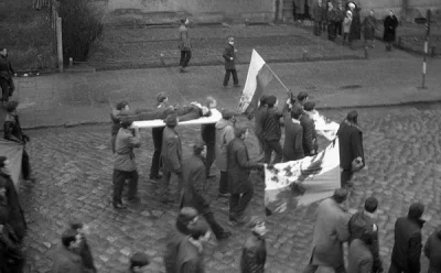 theone1980 - Dziś 45. rocznica czarnego czwartku 1970. 41 osób zginęło, 1164 rannych....