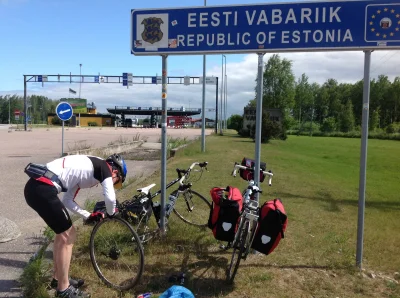 johanlaidoner - I już w Estonii. Wszędzie wlepki na tablicy...
#Estonia #rower #ciek...