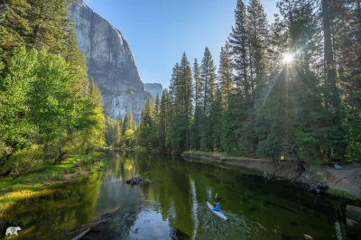 B4loco - Kajakiem przez Dolinę Yosemite. Otwierać w nowym oknie.
Fot.Chris Burkard
...