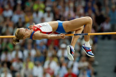 maluminse - Szkolina

na moje oko 180 cm i waga 59 kg

#moskwa2013