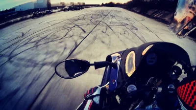 miniek91 - Delikatnie na kole, foto z 27.12.2015
#1000zdjeczmotocyklem #motocykle #g...