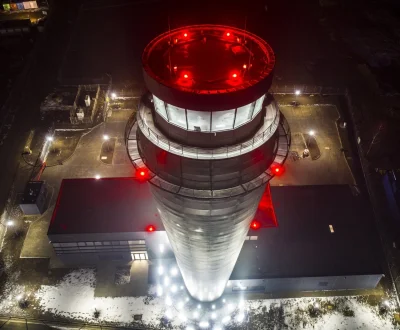 WuDwaKa - Nowa wieża kontroli lotów na lotnisku Pyrzowice. 
Wieża mierzy 47 metrów w...