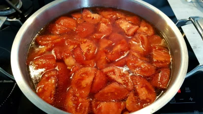 dziczku - #gotujzwykopem

Rosół był wczoraj, a dzisiaj oczywiście pomidorowa :)