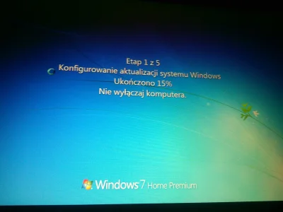 Romantyczny_widelec - Windows to #!$%@?, od 17 minut tak wisi. 
#tylkolinux #windowst...