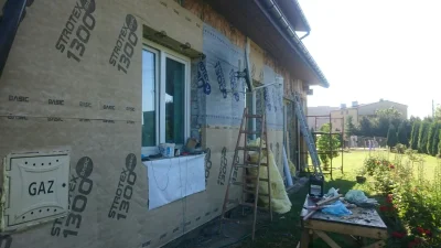 rybeczka - #typowyglazurnik #praca #remontujzwykopem #pokazdom 
Mireczki wełna z rana...