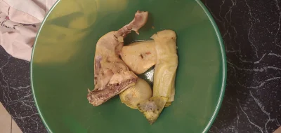 Jergen - @anonymous_derp: U mnie lepiej. Gotowany kurczak i cebulą.