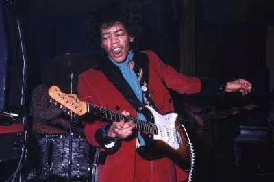 Osobnik_unikajacy - Hendrix będąc leworęcznym grał na gitarze praworęcznej? 

#gitara...