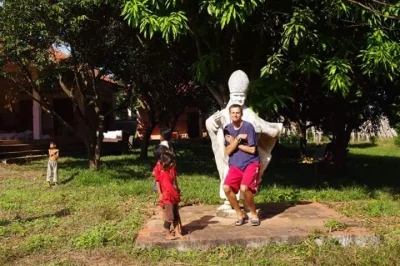 i.....j - @wypADy_travel: 
Ja tam gdzieś w Kambodży spotkałem pomnik Pana Pawła 2